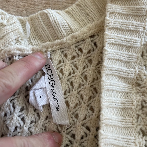 BCBG crop sweater - Picture 5 of 6